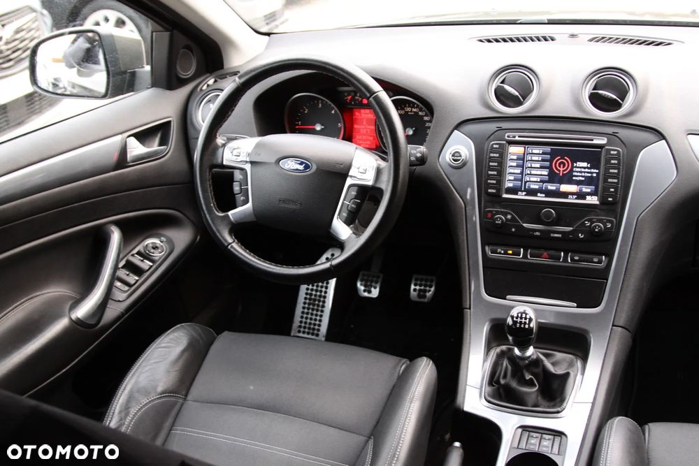 Ford Mondeo Turnier 2.0 TDCi Champions Edition - 16