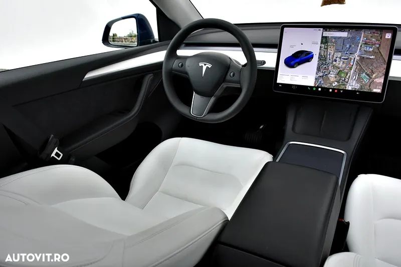 Tesla Model Y Long Range Dual Motor AWD - 19