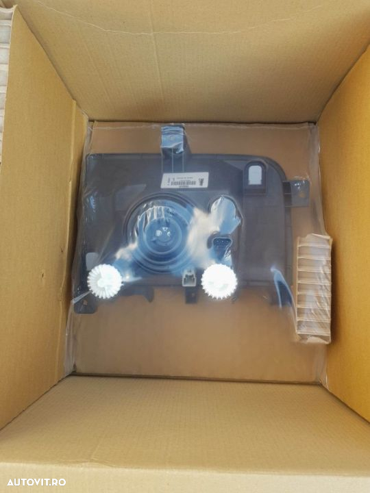 Far semnalizator Cabstar model 2002-2006 piese - 3
