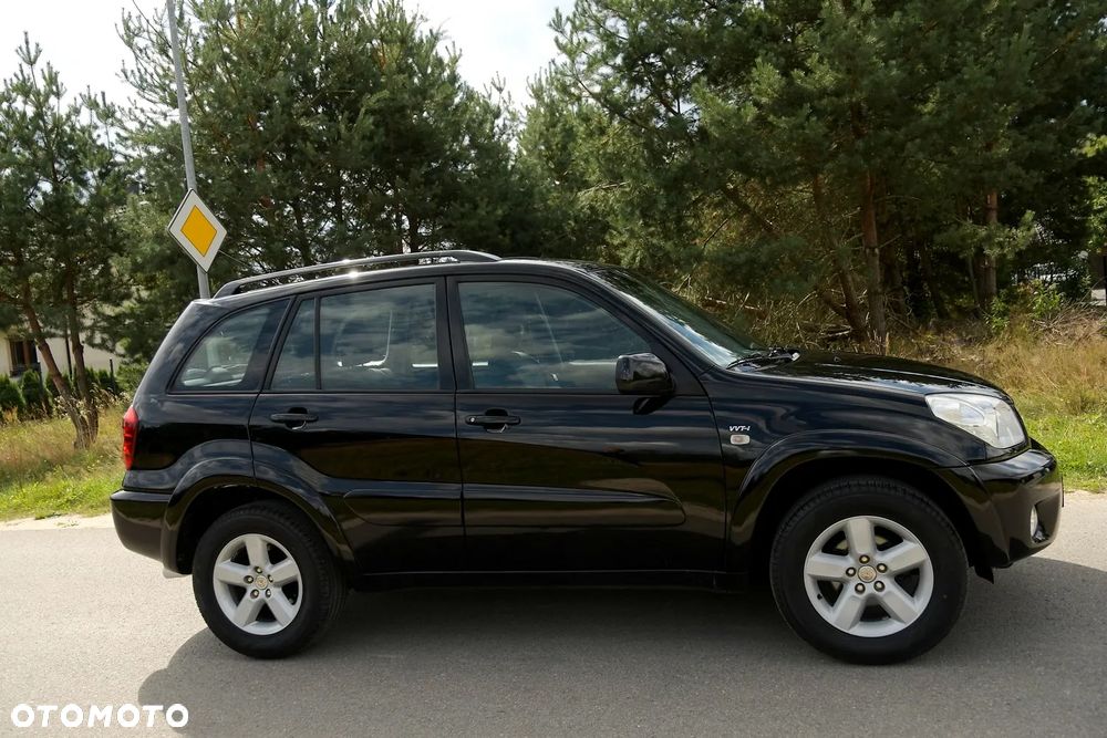 Toyota RAV4 4x4 Edition - 10