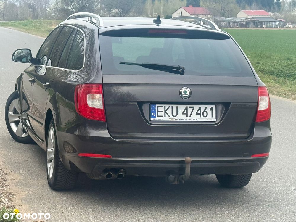 Skoda Superb 1.6 TDI GreenLine - 8