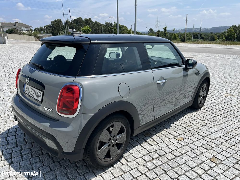 MINI 3 Portas Cooper Premium Essential Auto - 5