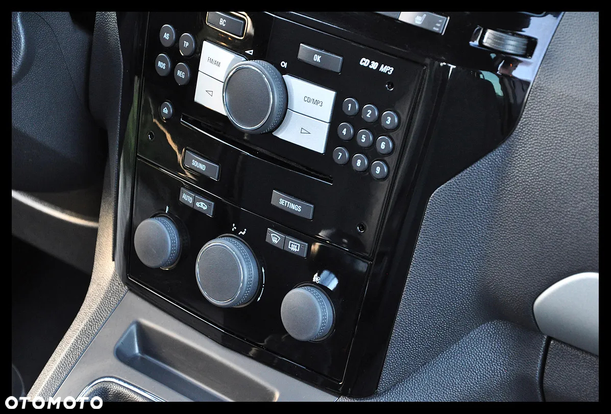 Opel Zafira 1.8 Cosmo - 31