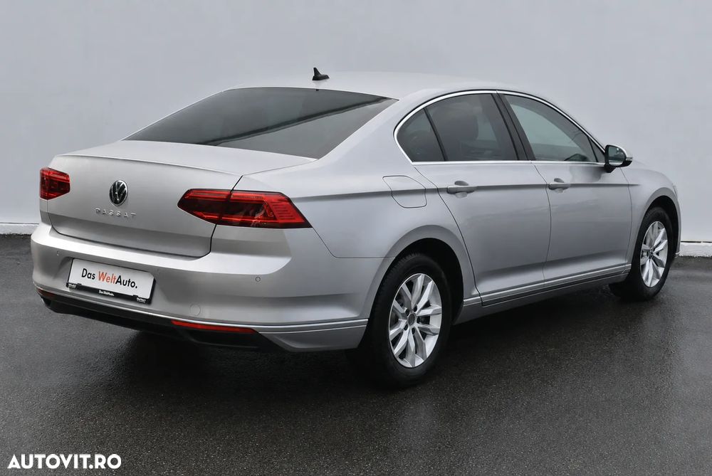 Volkswagen Passat 2.0 TDI DSG Comfortline - 4