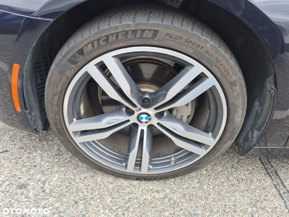 BMW Seria 7 740i - 21