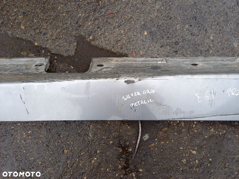 Listwa progowa prawa  Bmw e60 e61 7033760 kod Silver Grau Metalic - 7
