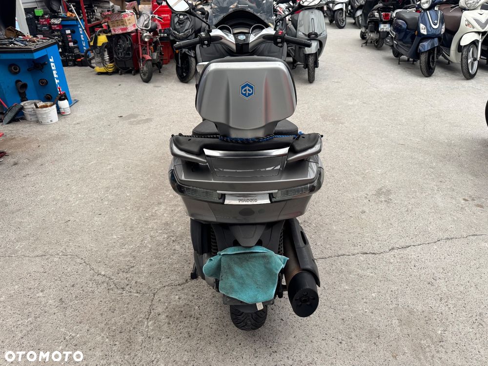 Piaggio X10 - 6