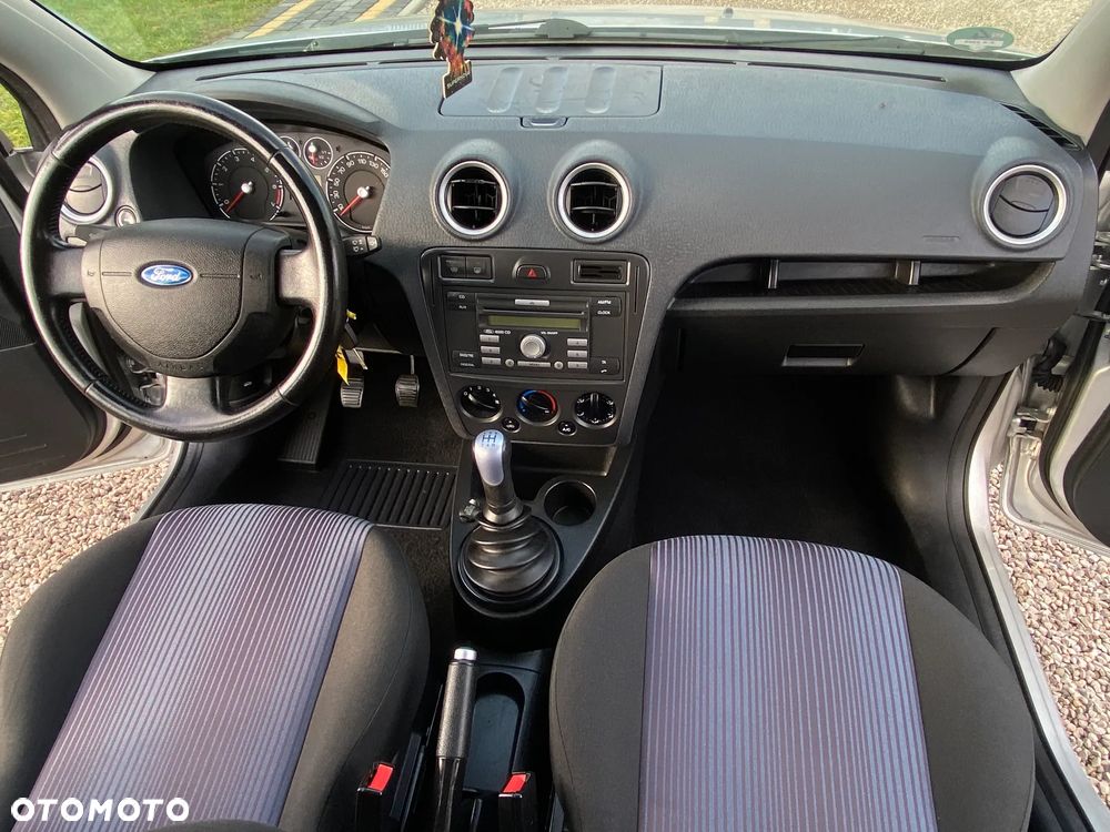 Ford Fusion 1.4 Trend - 31