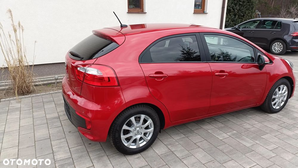 Kia Rio 1.4 Fifa World Cup Edition - 2