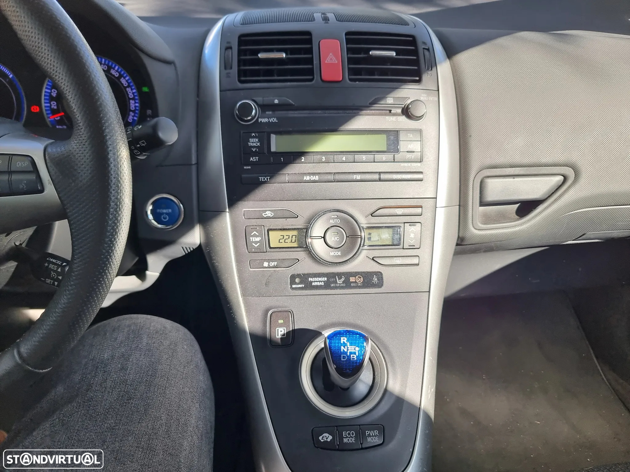 Toyota Auris 1.8 HSD P.Te.+JLL17 - 14