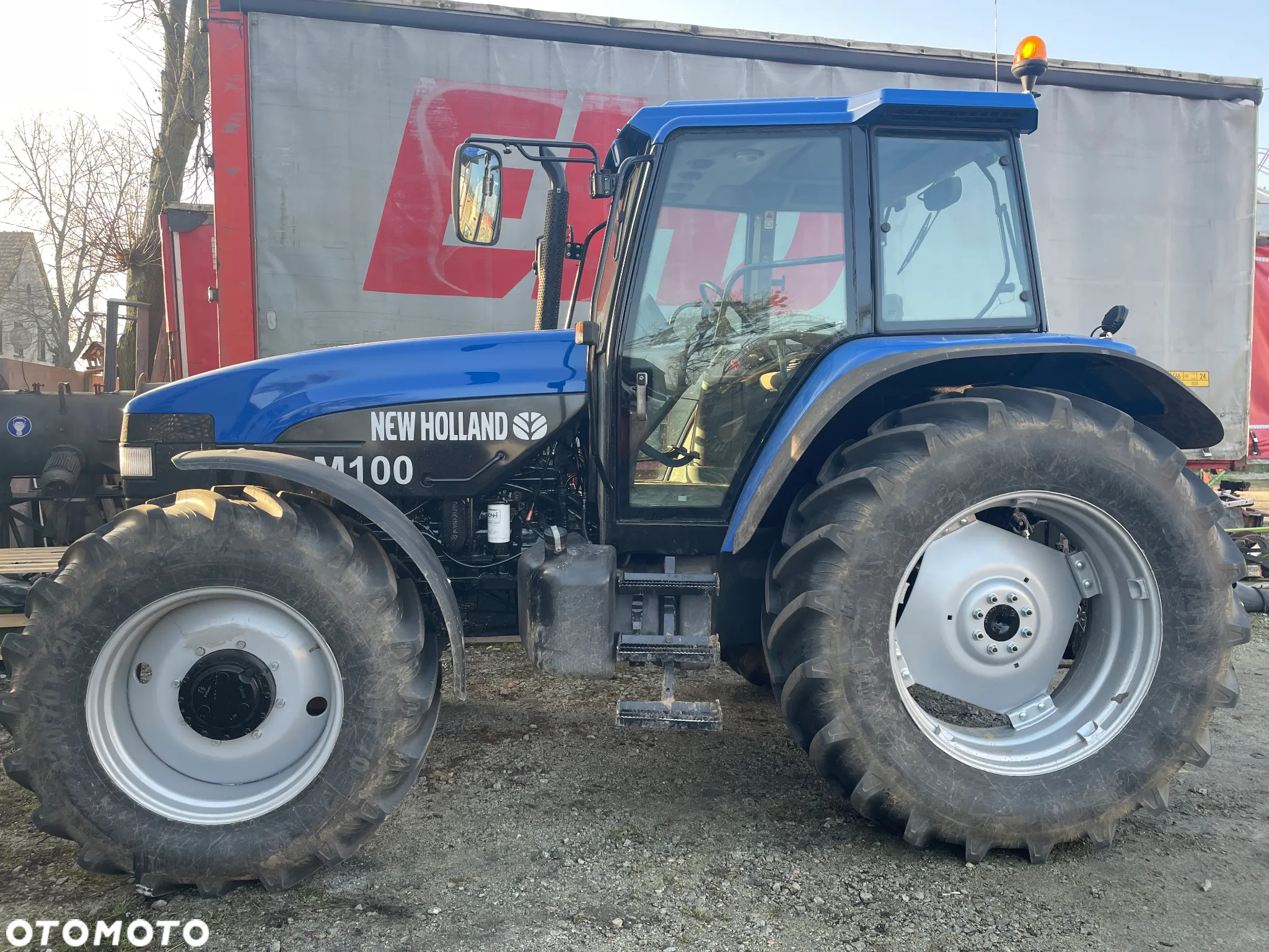 New Holland M100 - 2