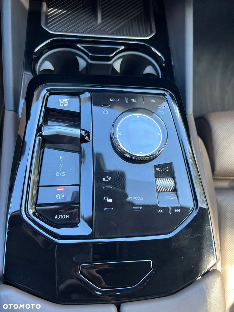 BMW Seria 5 530e PHEV - 31