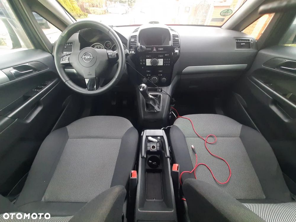 Opel Zafira - 15