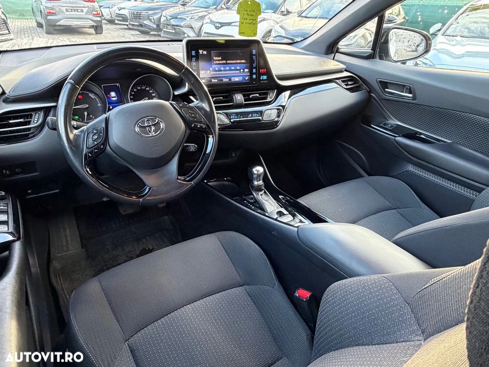 Toyota C-HR Hybrid Business-Edition - 6