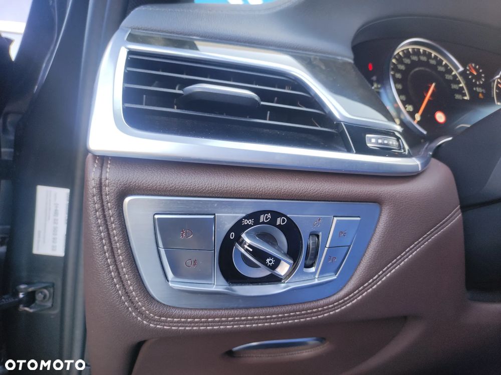 BMW Seria 7 730d xDrive - 20