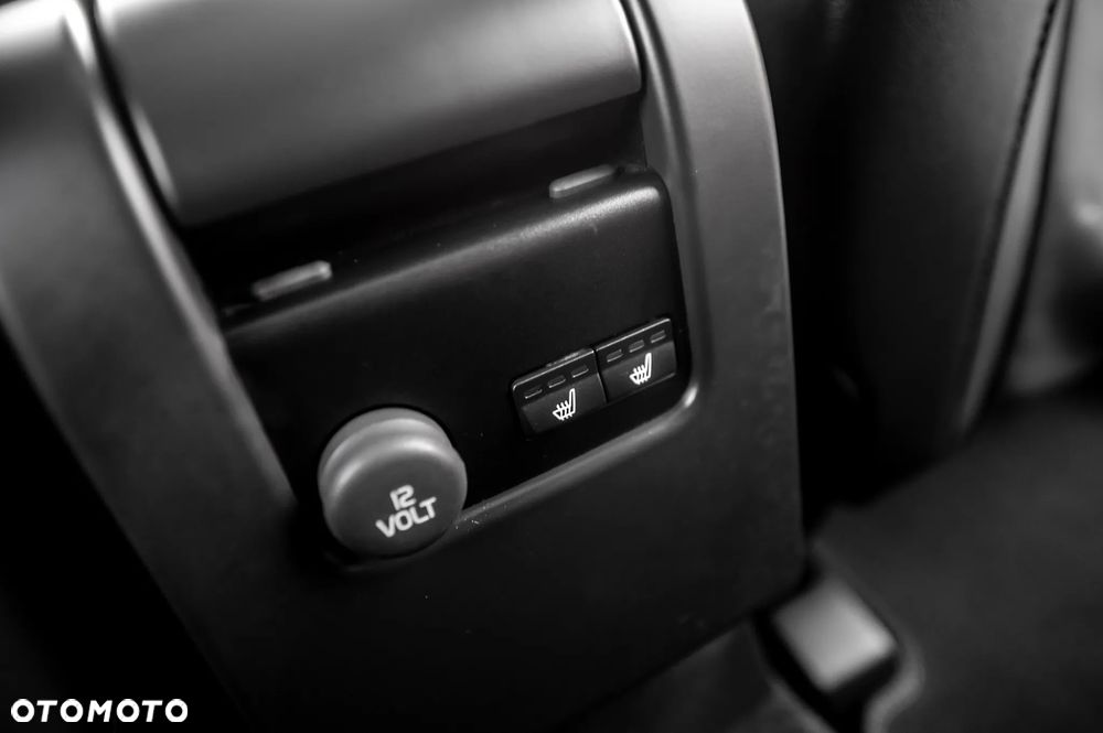 Volvo XC 60 D5 AWD R-Design Momentum - 35