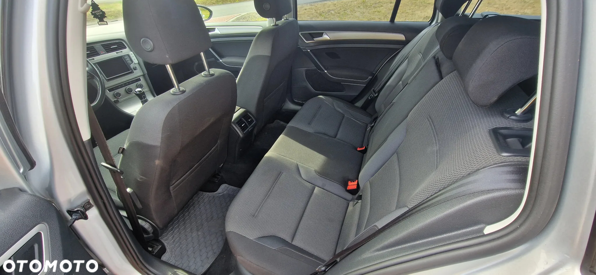 Volkswagen Golf VII 1.6 TDI BMT Comfortline - 13