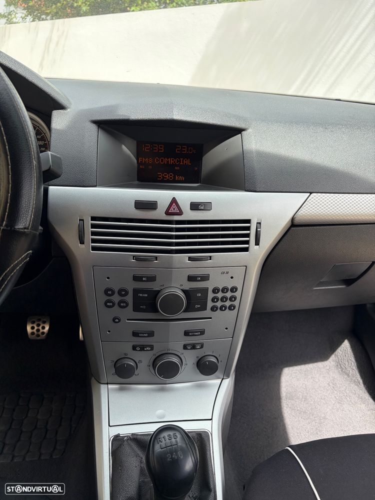 Opel Astra GTC 1.3 CDTi - 9