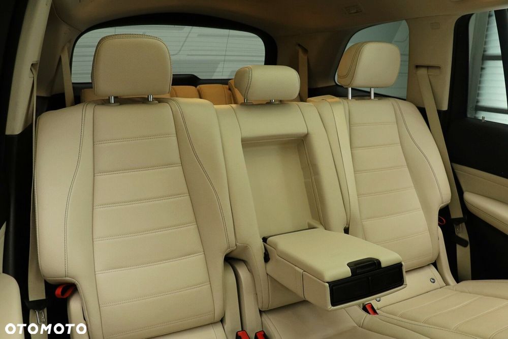 Mercedes-Benz GLS - 18