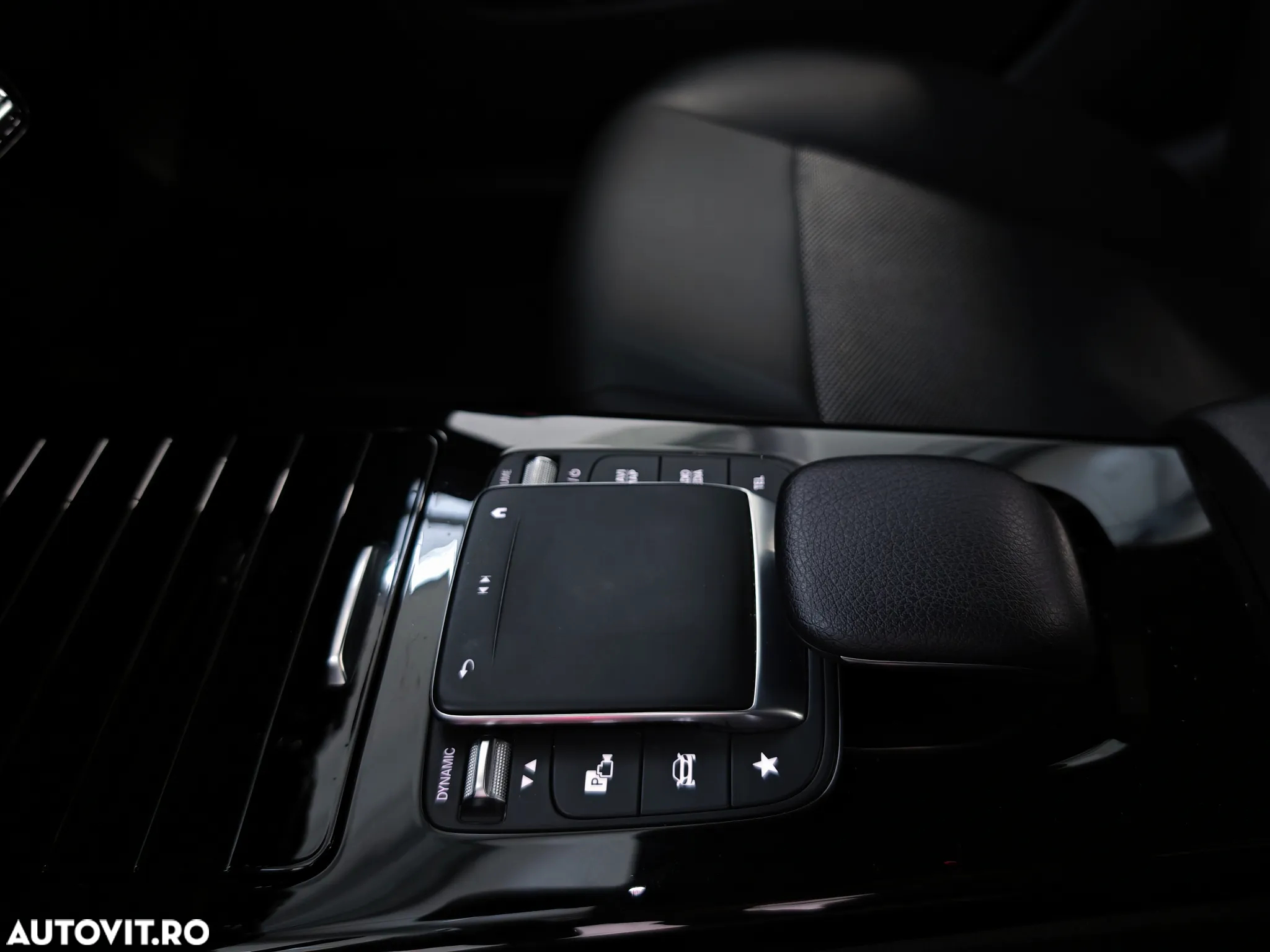 Mercedes-Benz CLA 180 d 7G-DCT - 13