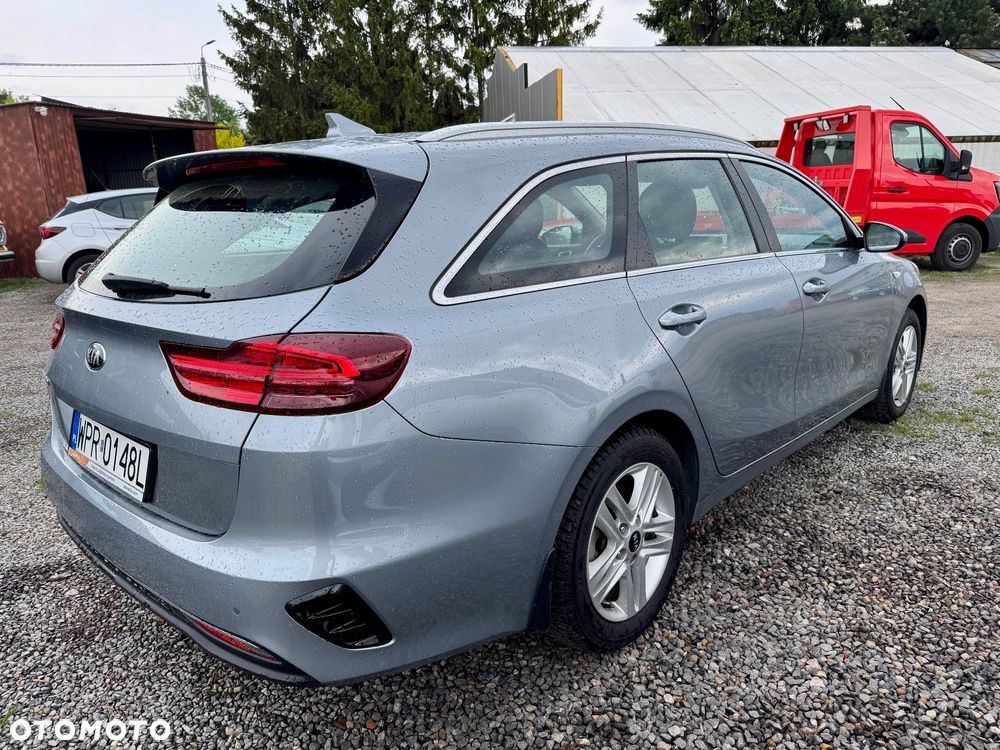 Kia Ceed 1.6 CRDi SCR M - 13
