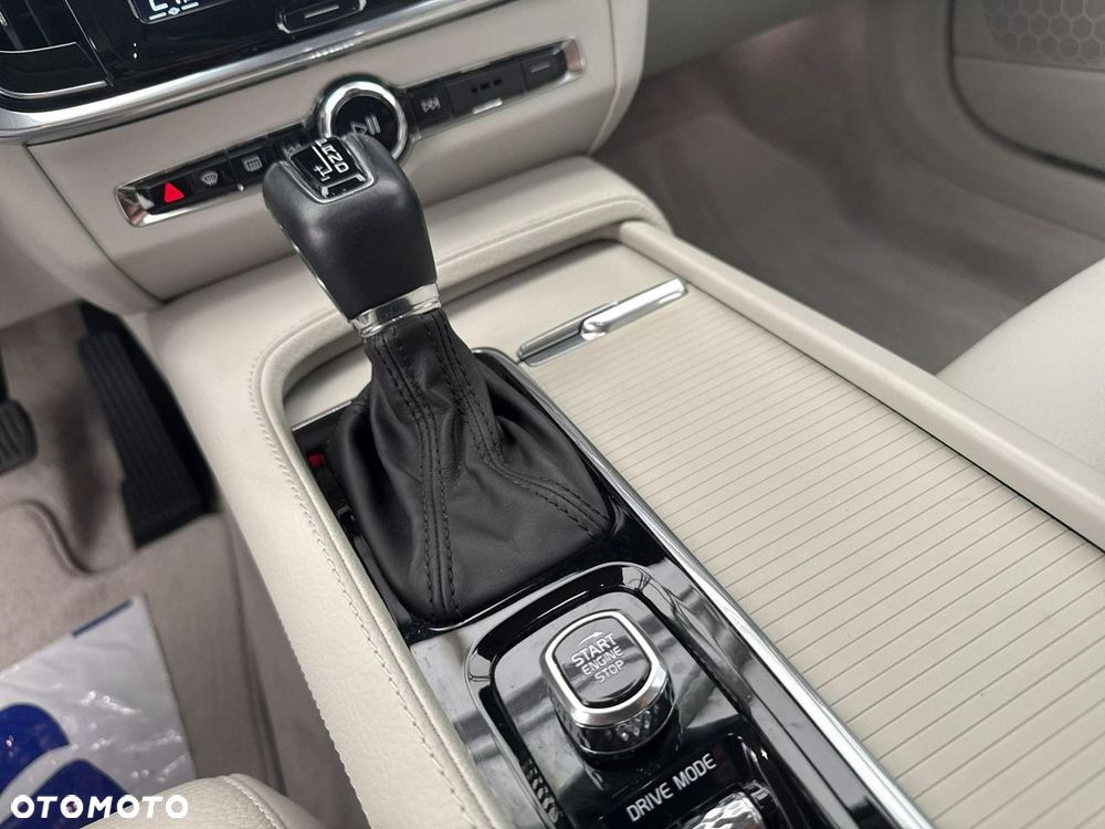 Volvo V90 - 17