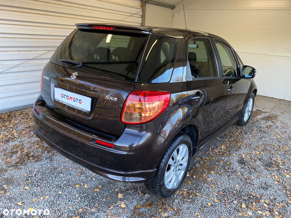Suzuki SX4 1.6 Premium - 5