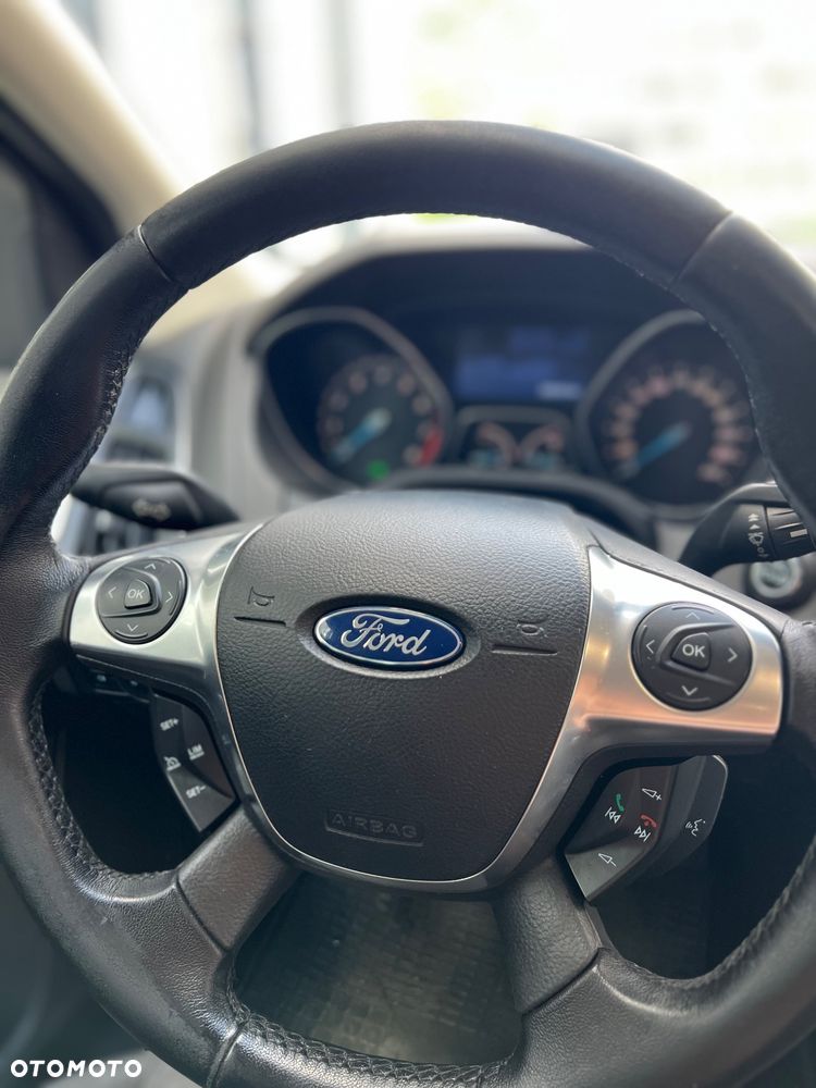 Ford Focus 1.6 EcoBoost Titanium - 12