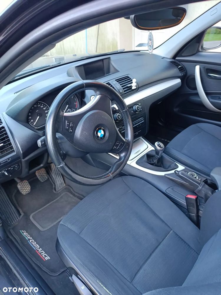 BMW Seria 1 116d - 6