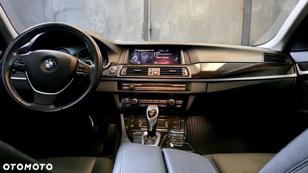 BMW Seria 5 528i Sport-Aut - 15