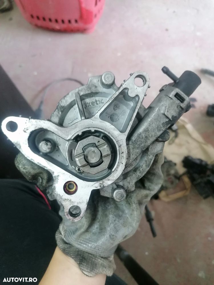 Pompa vacuum opel vivaro, renault trafic 2, nissan primastar 2.0 d 8200881338, 146502570r - 1