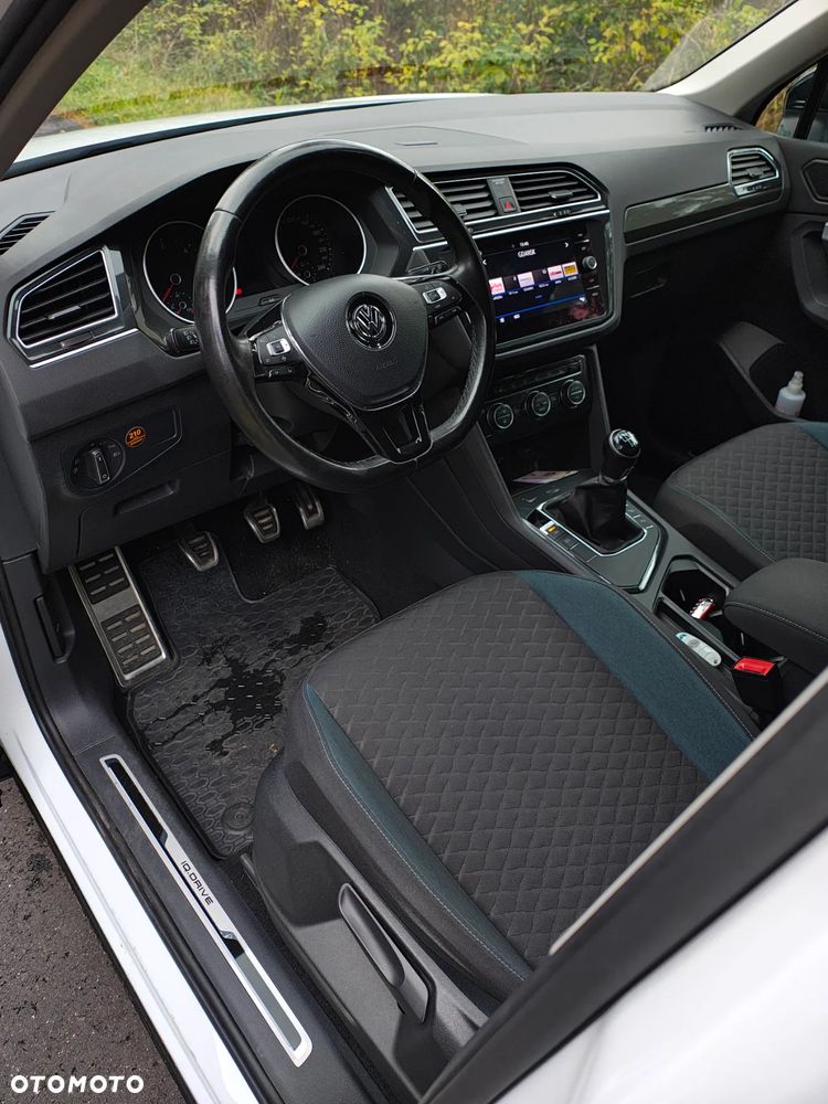 Volkswagen Tiguan - 26