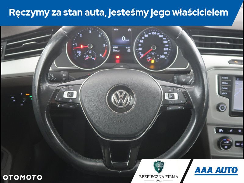 Volkswagen Passat - 16