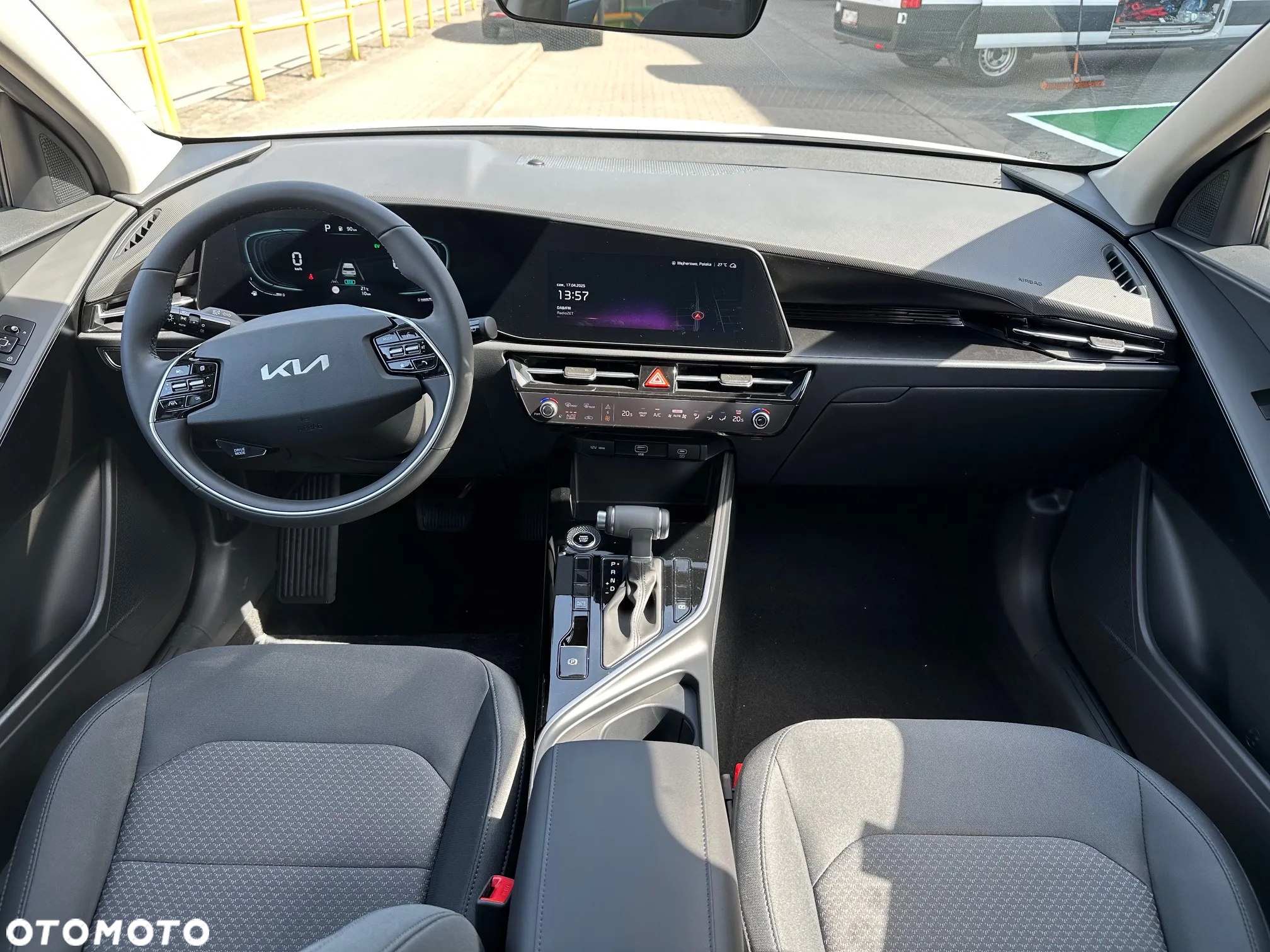 Kia Niro 1.6 GDI Hybrid M - 16