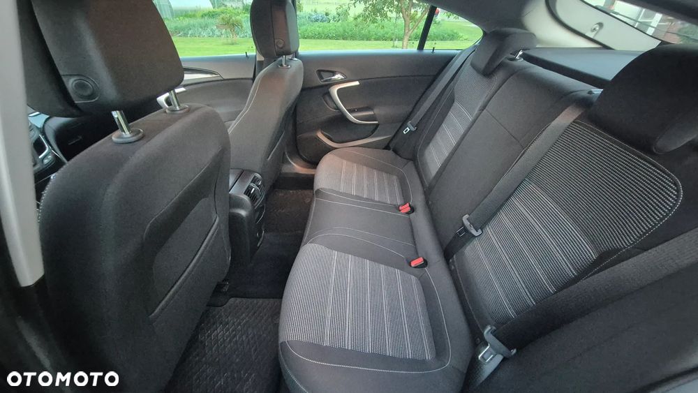 Opel Insignia - 10