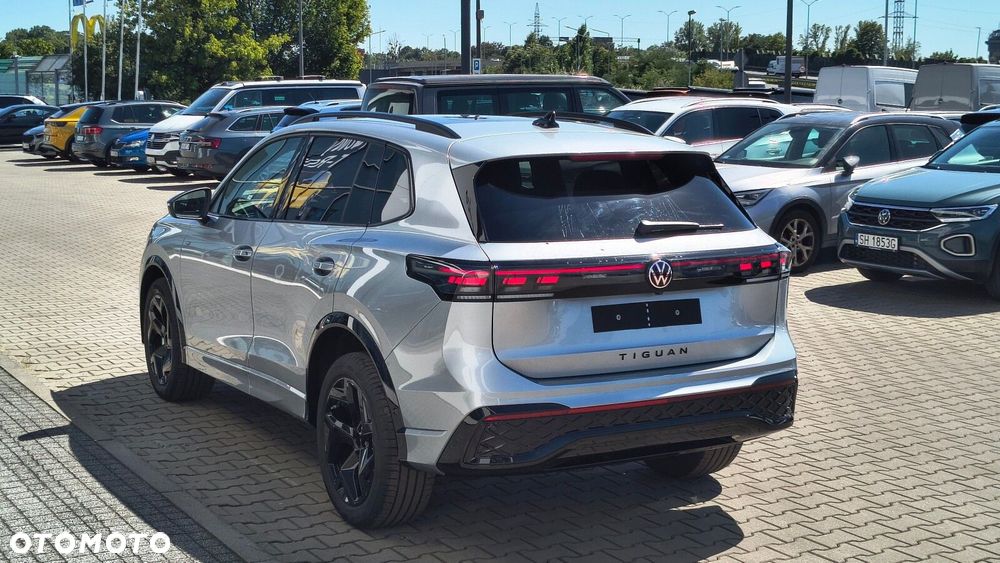 Volkswagen Tiguan - 11