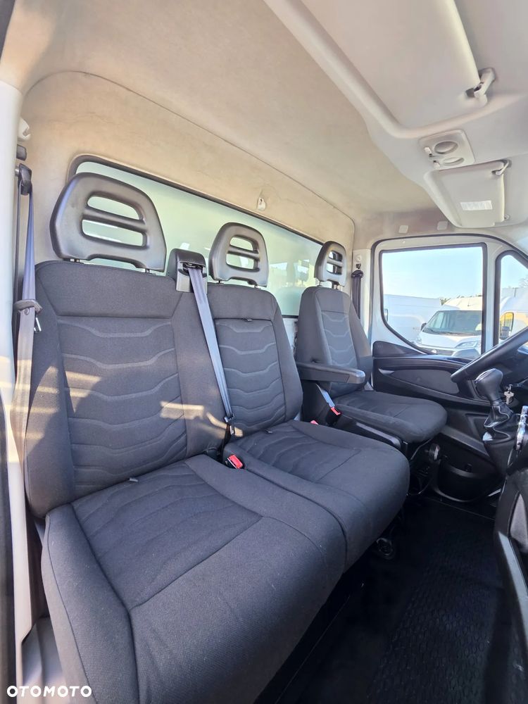 Iveco 35C17 35-170 3,0 HPI 170 KONNY KONTENER 4,2M WINDA CHŁODNIA CARRIER MROŻNIA ZASILANIE ZEWNĘTRZNE KLIMA BLIŻNIAKI DO 3,5T HIMATIC 8 BIEGOWY WEBASTO - 23