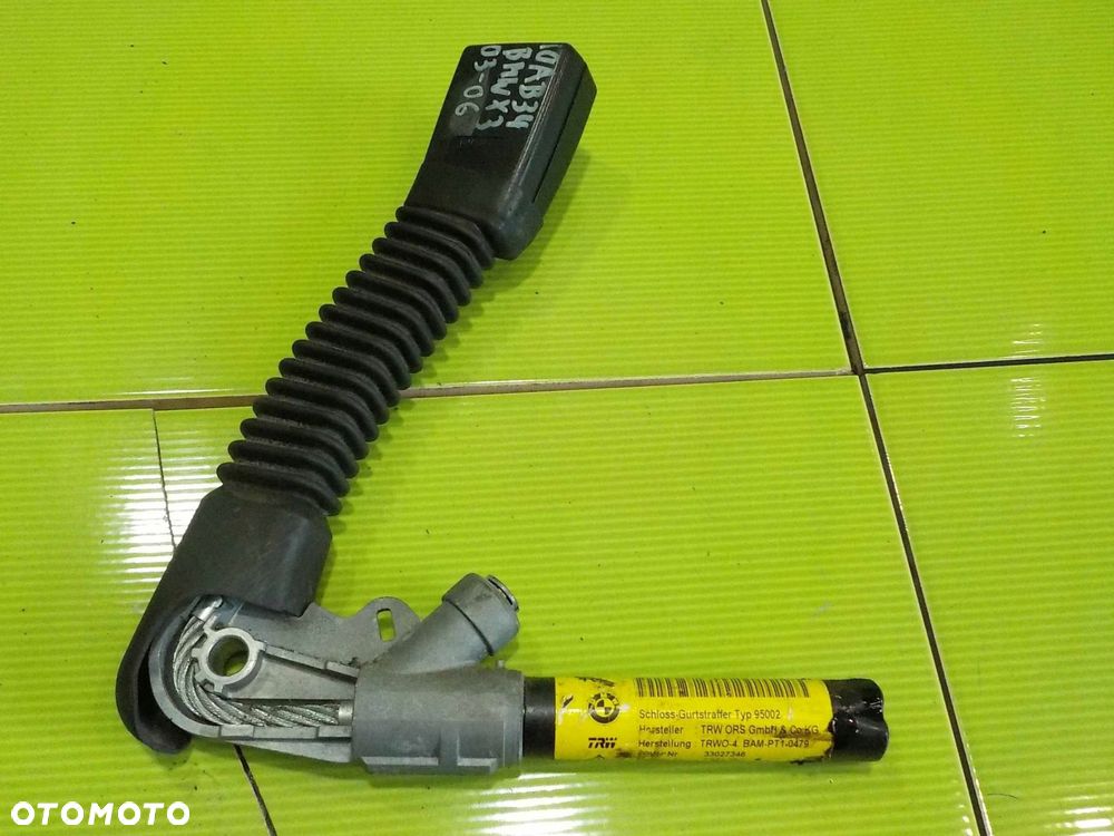 BMW X3 E83 05r zapinka pasa prawa przod 7073380 - 5