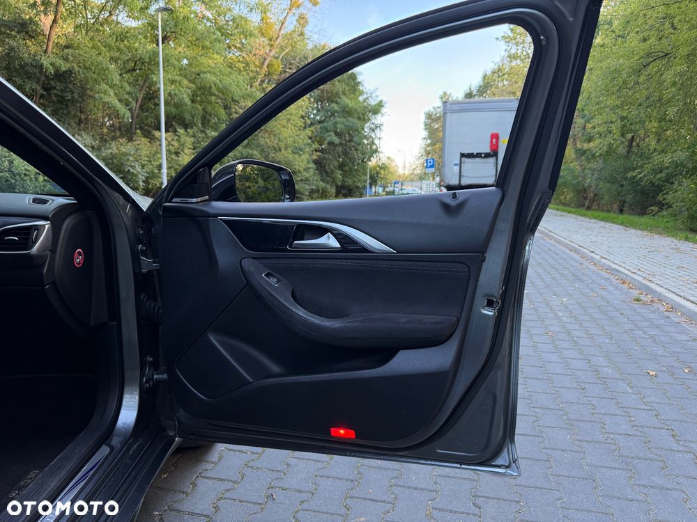 Infiniti Q30 - 29