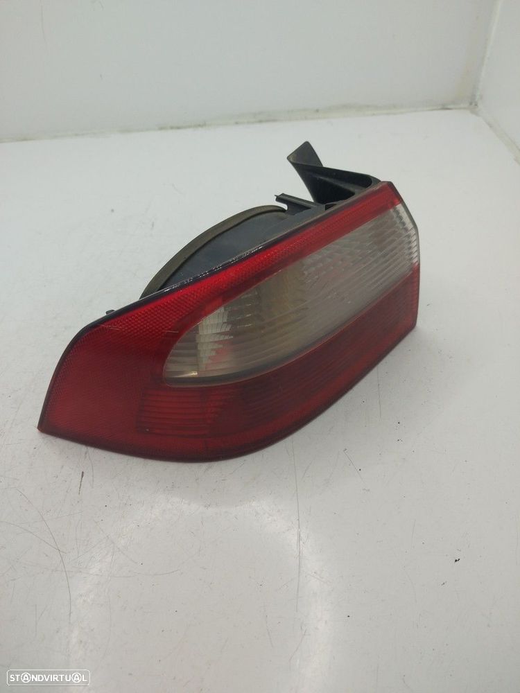 Farolim Stop Esq Renault Laguna Ii (Bg0/1_) - 2