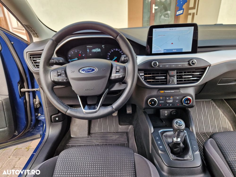 Ford Focus 1.0 EcoBoost Titanium - 10