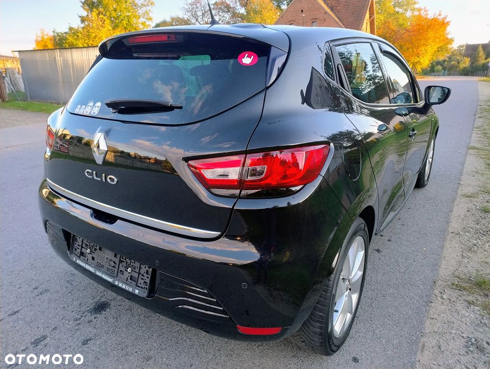 Renault Clio 1.2 16V 75 Limited - 29