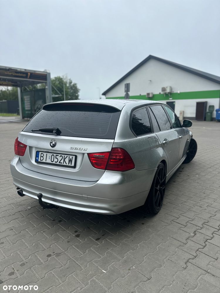 BMW Seria 3 320d - 3