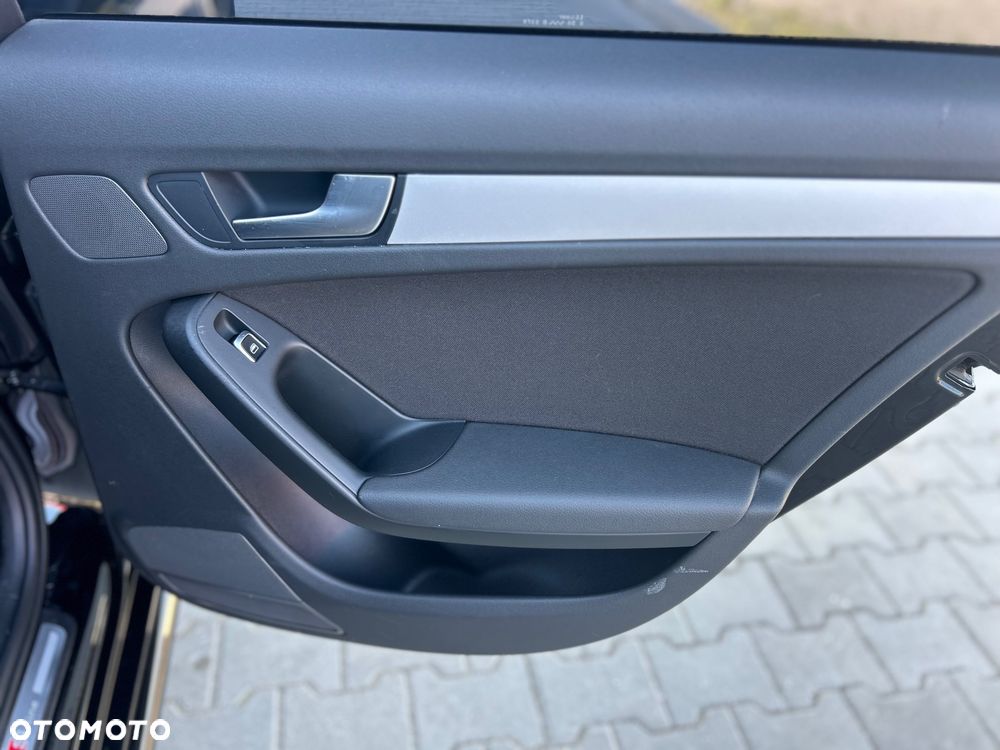 Audi A4 Avant 2.0 TDI DPF S line Sportpaket - 22