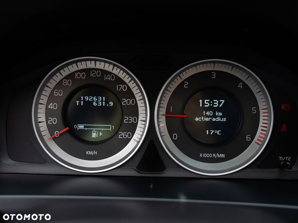 Volvo V60 D4 Business Edition - 34
