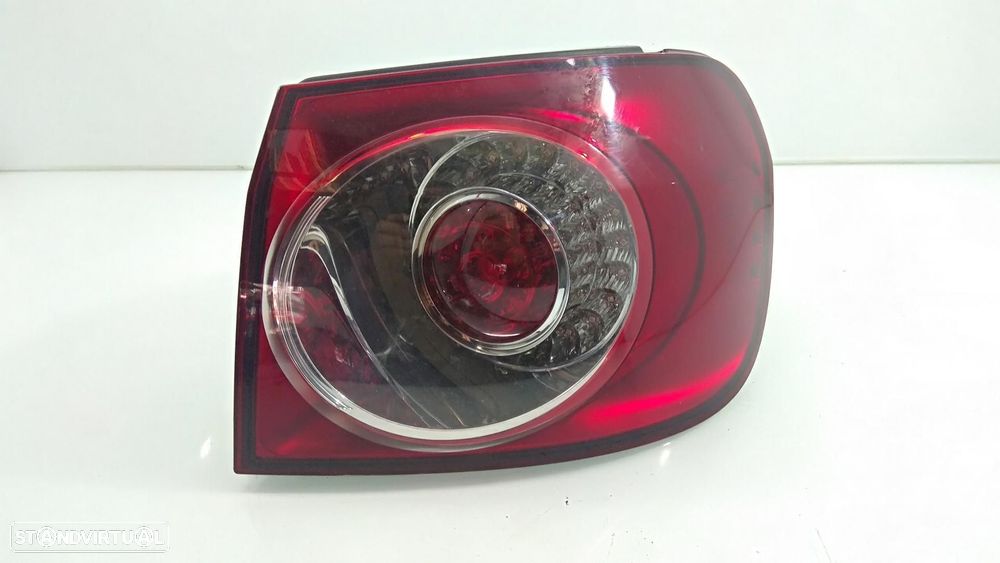 FAROLIM TRASEIRO DIREITO VOLKSWAGEN GOLF - 1