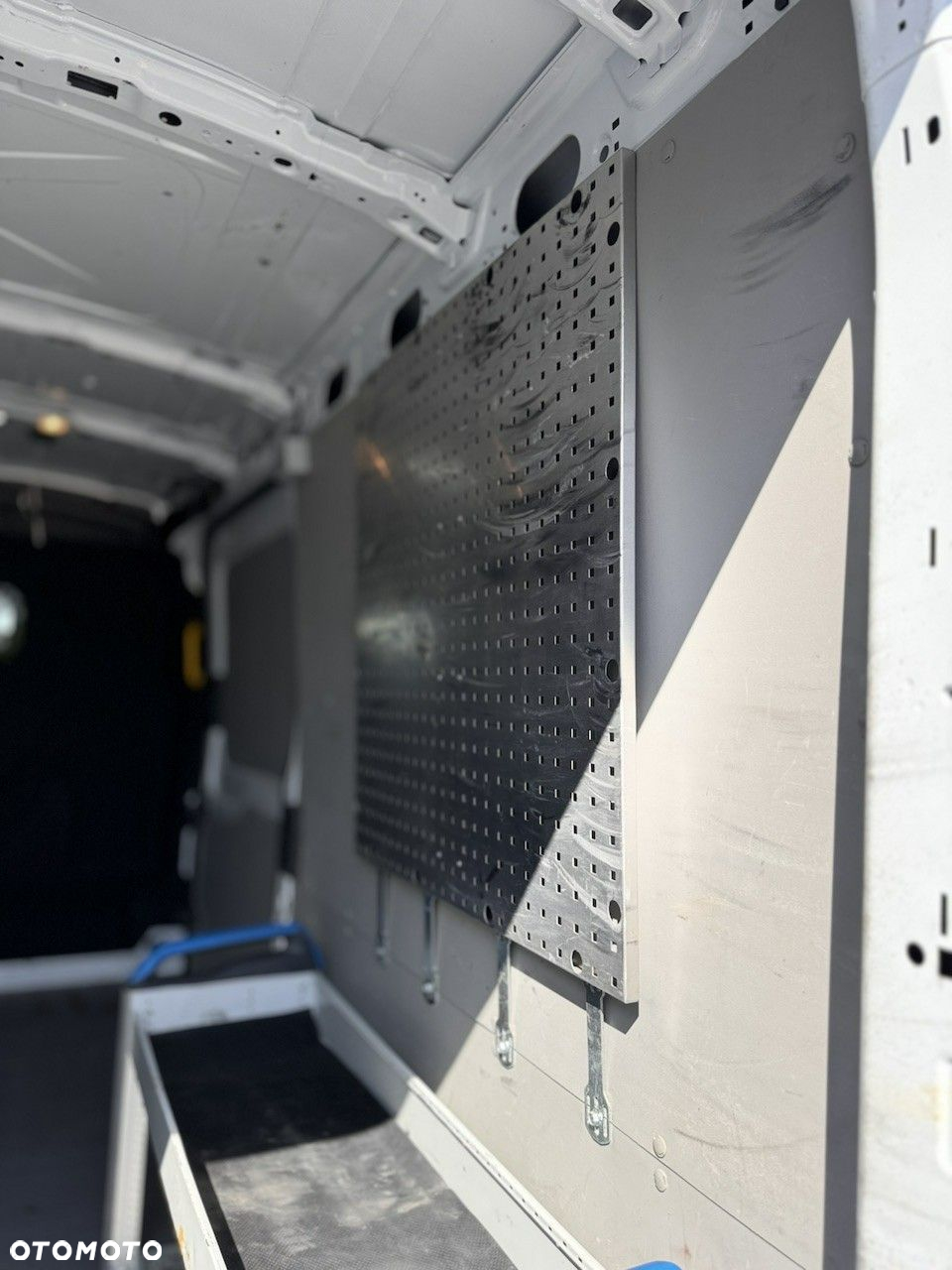 Ford Transit - 12