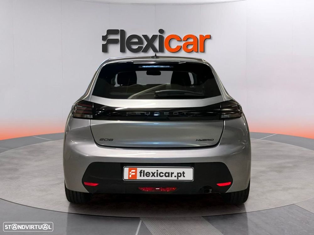 Peugeot 208 - 8