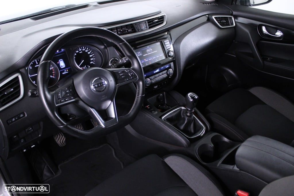 Nissan Qashqai 1.5 dCi N-Connecta - 31