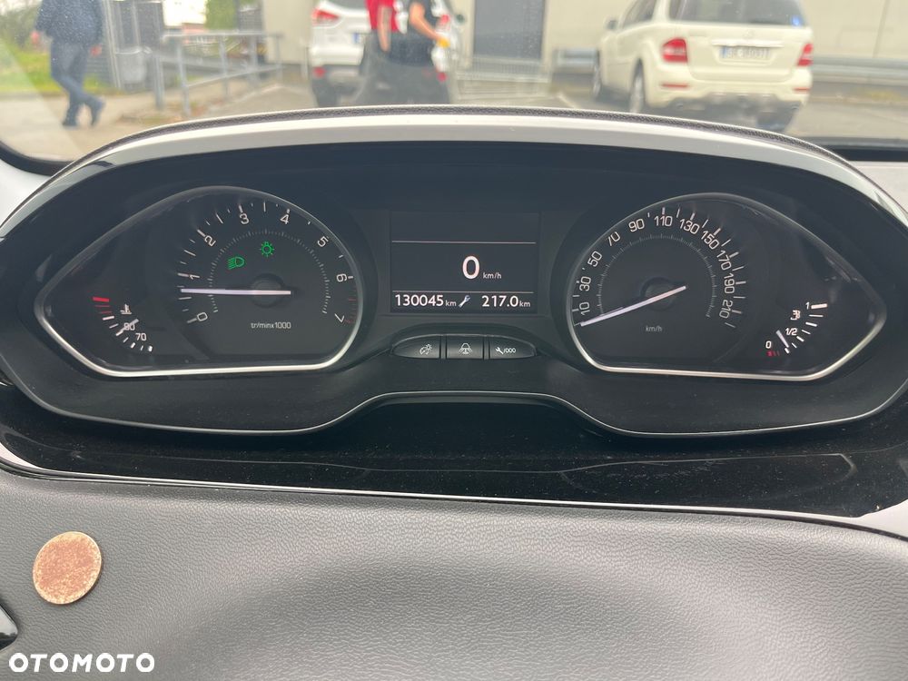 Peugeot 208 95 VTI Allure - 24